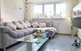 Wohnung Famous, 100qm, Klima, Loggia, 24h Checkin, bis 5 Personen